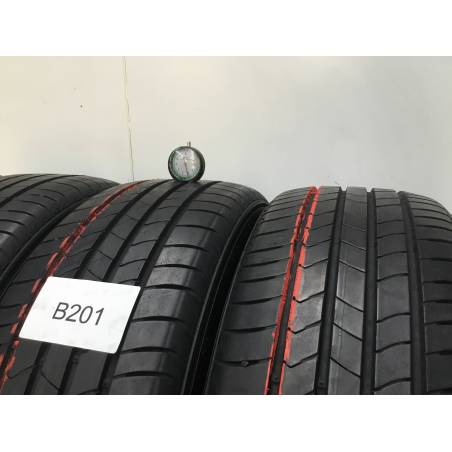 2155518 95H Kumho Ecsta HS51